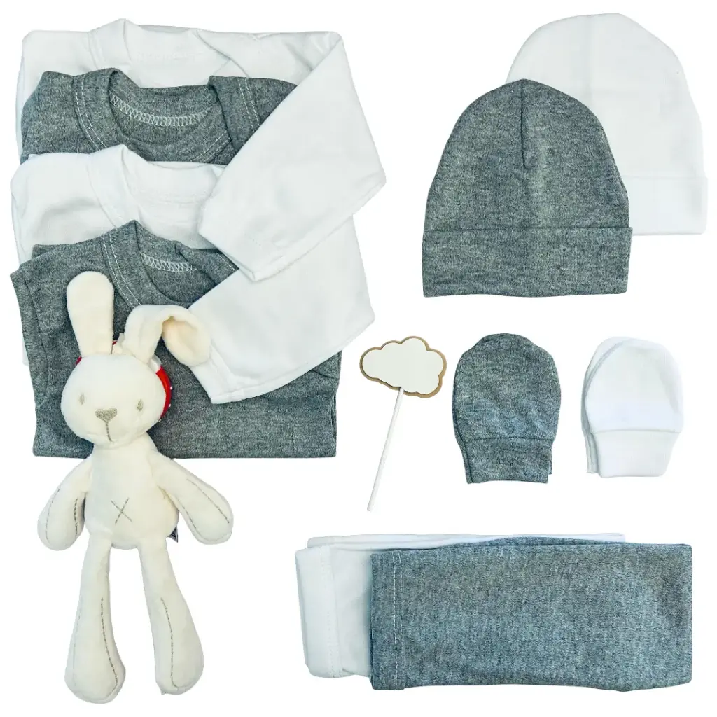 Doble ajuar neutro 0-3 meses - 10 piezas más conejito sonajero   (No por ahora!)