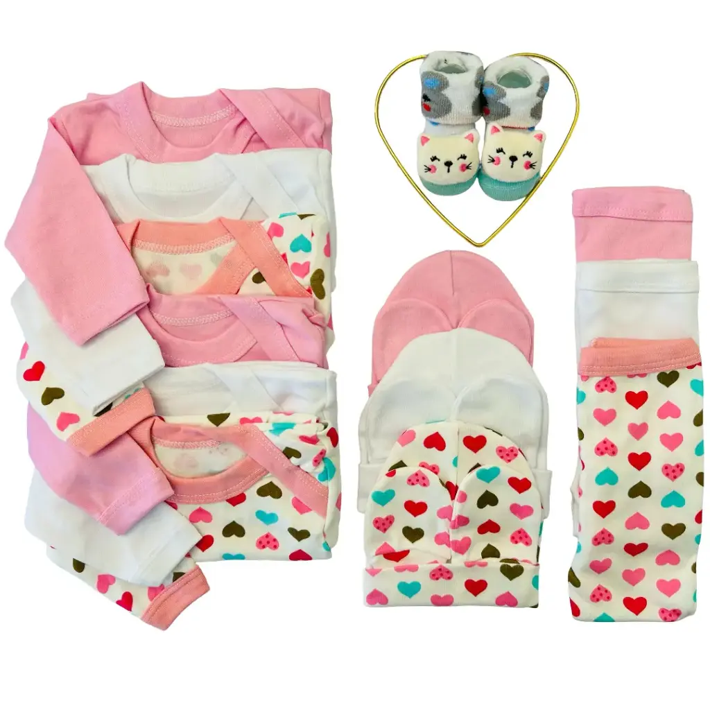 Triple ajuar "Corazones Pink" 0 a 3 Meses - 15 piezas más calcetines